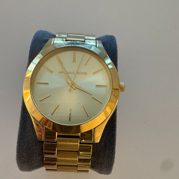 Michael Kors Large Gold Watch With Gold Bracelet Band - Picture 1 of 9